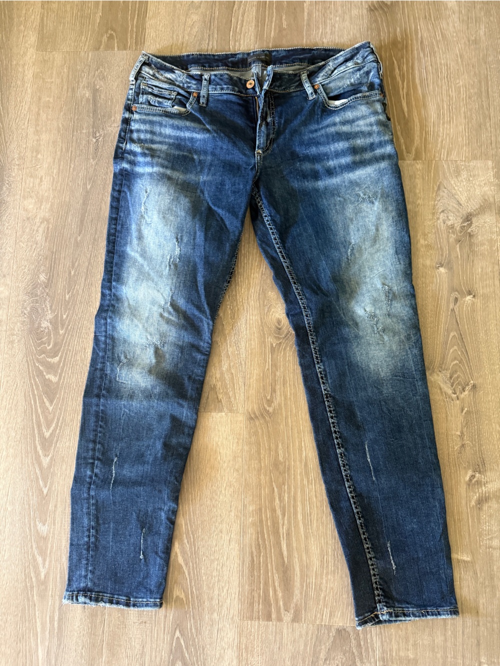 Silver Jeans Women's Bootcut Jeans in Distressed Medium Blue Wash